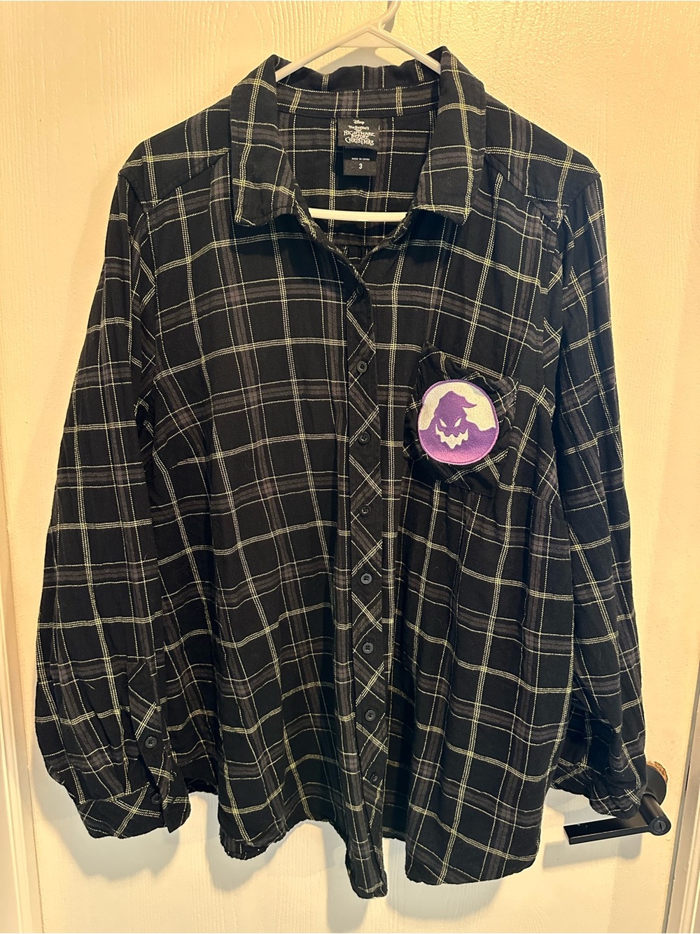 Disney Black Plaid Long-Sleeve Button-Down Shirt - Picture 3 of 5